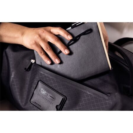 ORTLIEB Duffle Metrosphere black embossed | 40 L